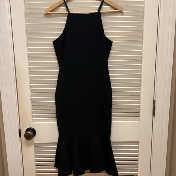 Lulus This Could Be Love Bodycon Midi Dress in Black, Size XSmall, EUC - Picture 4 of 16